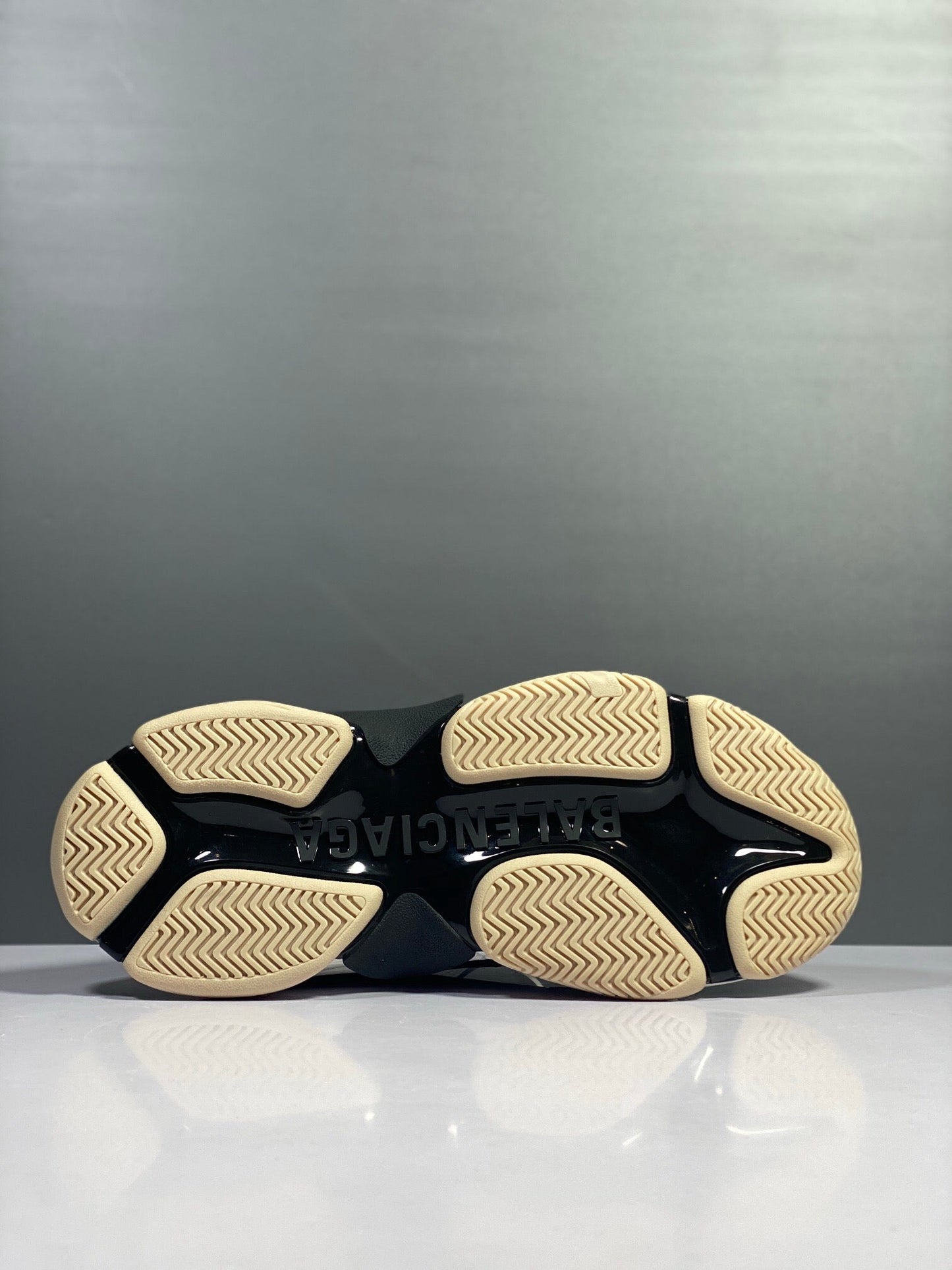 balen men womens sneaker