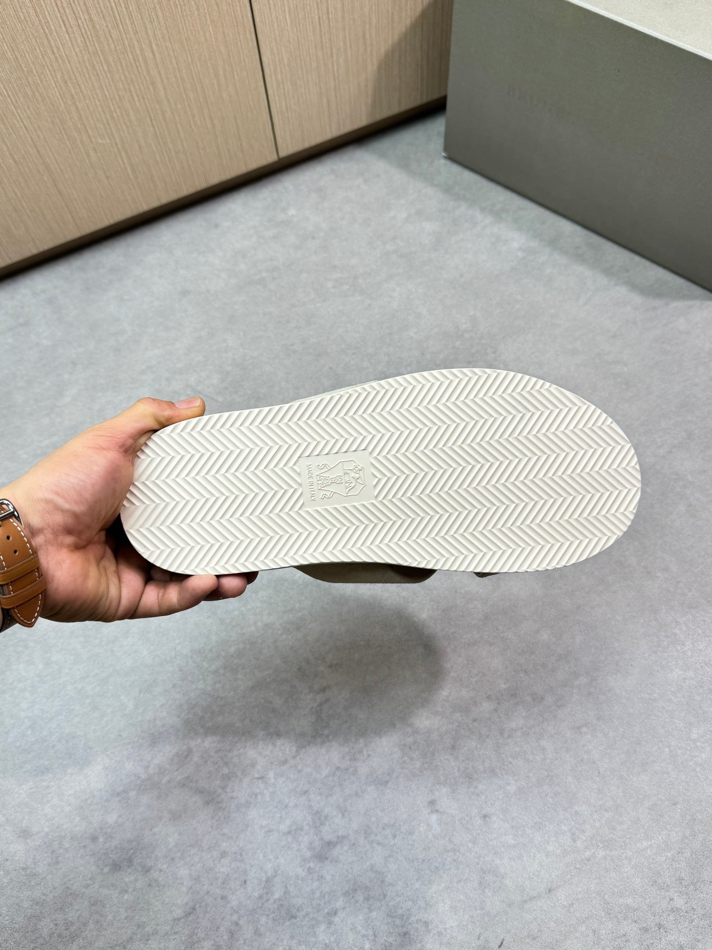 Brunello 25ss leather slippers