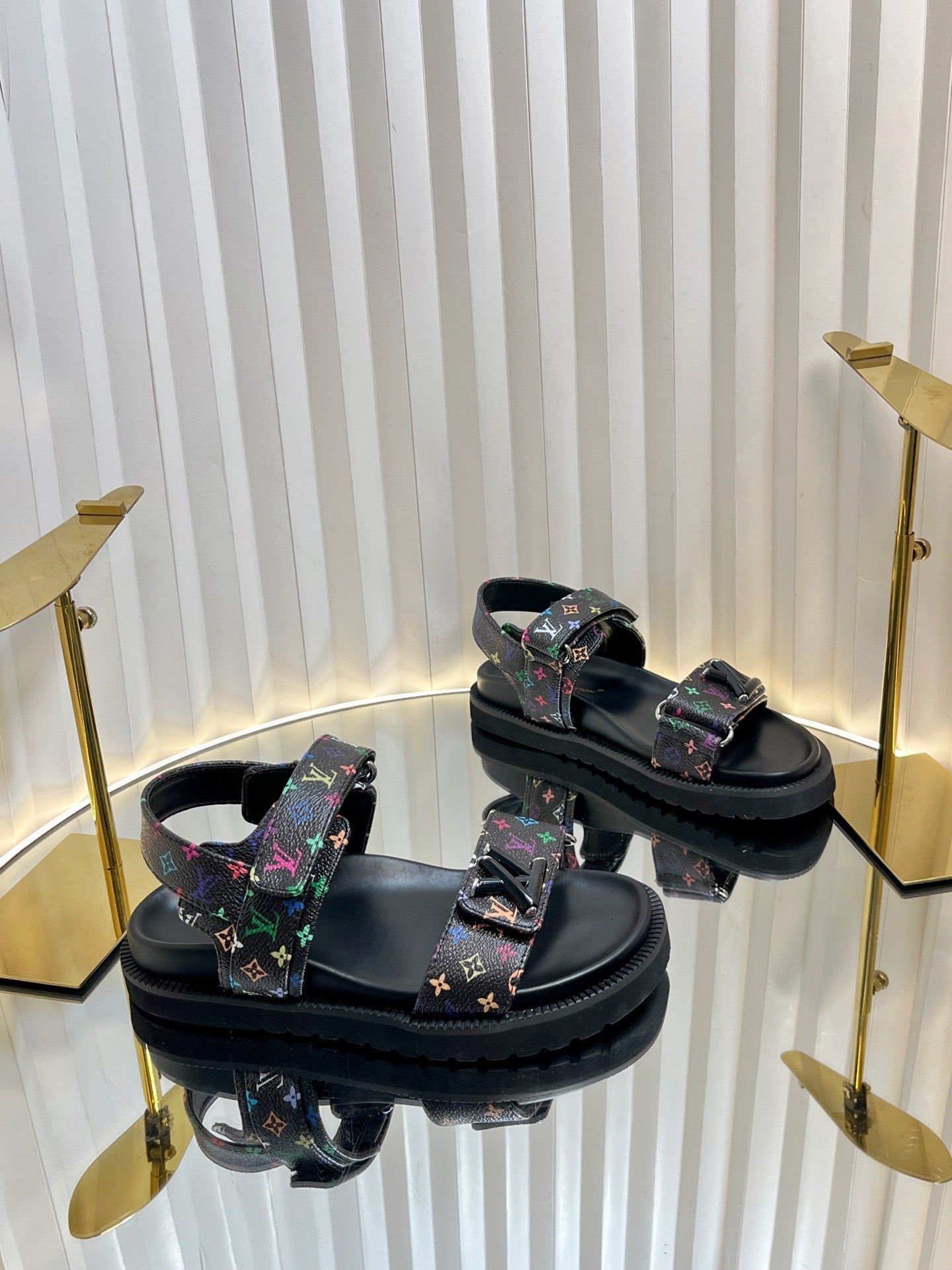 Louis womens slippers