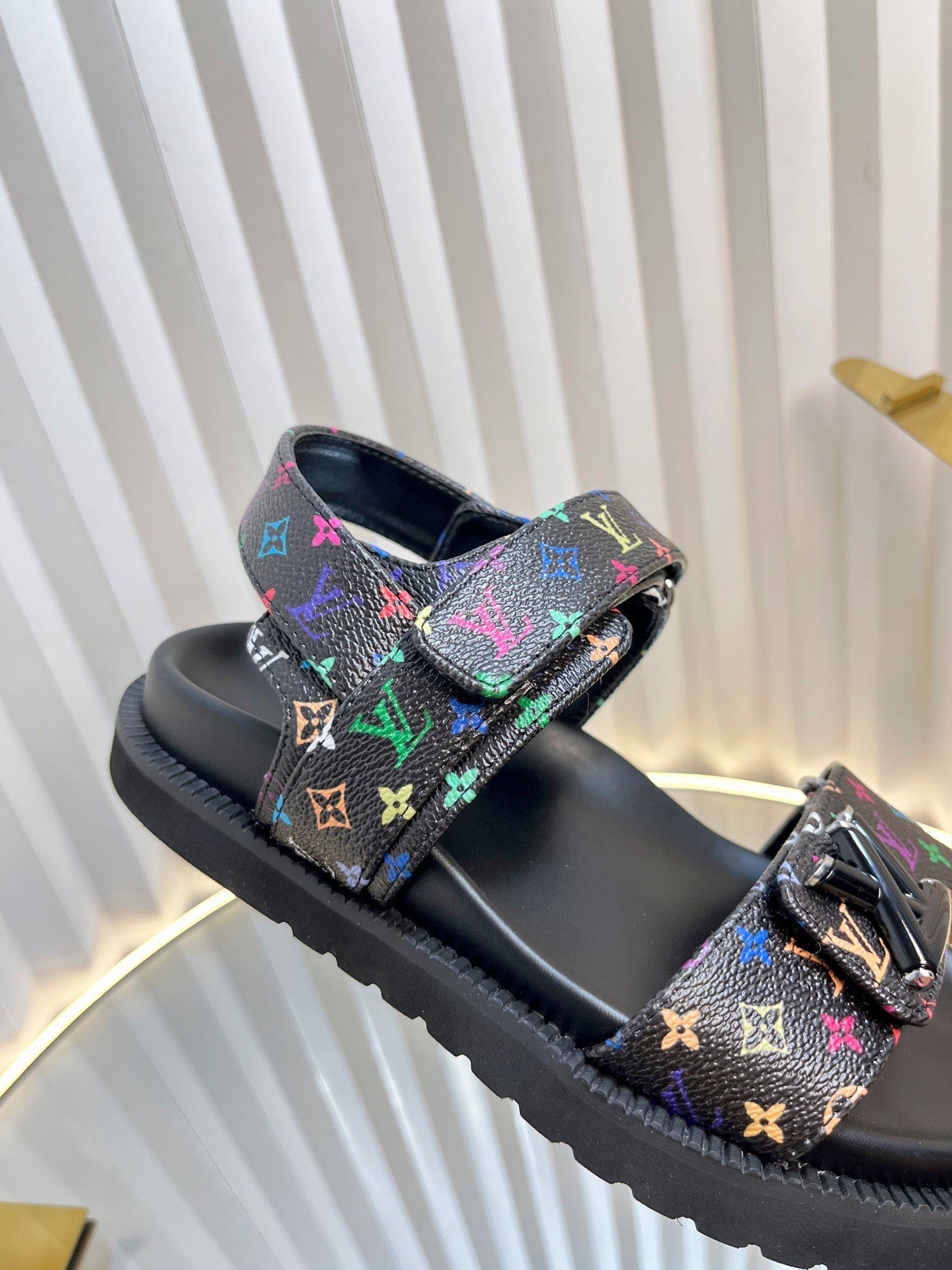 Louis womens slippers