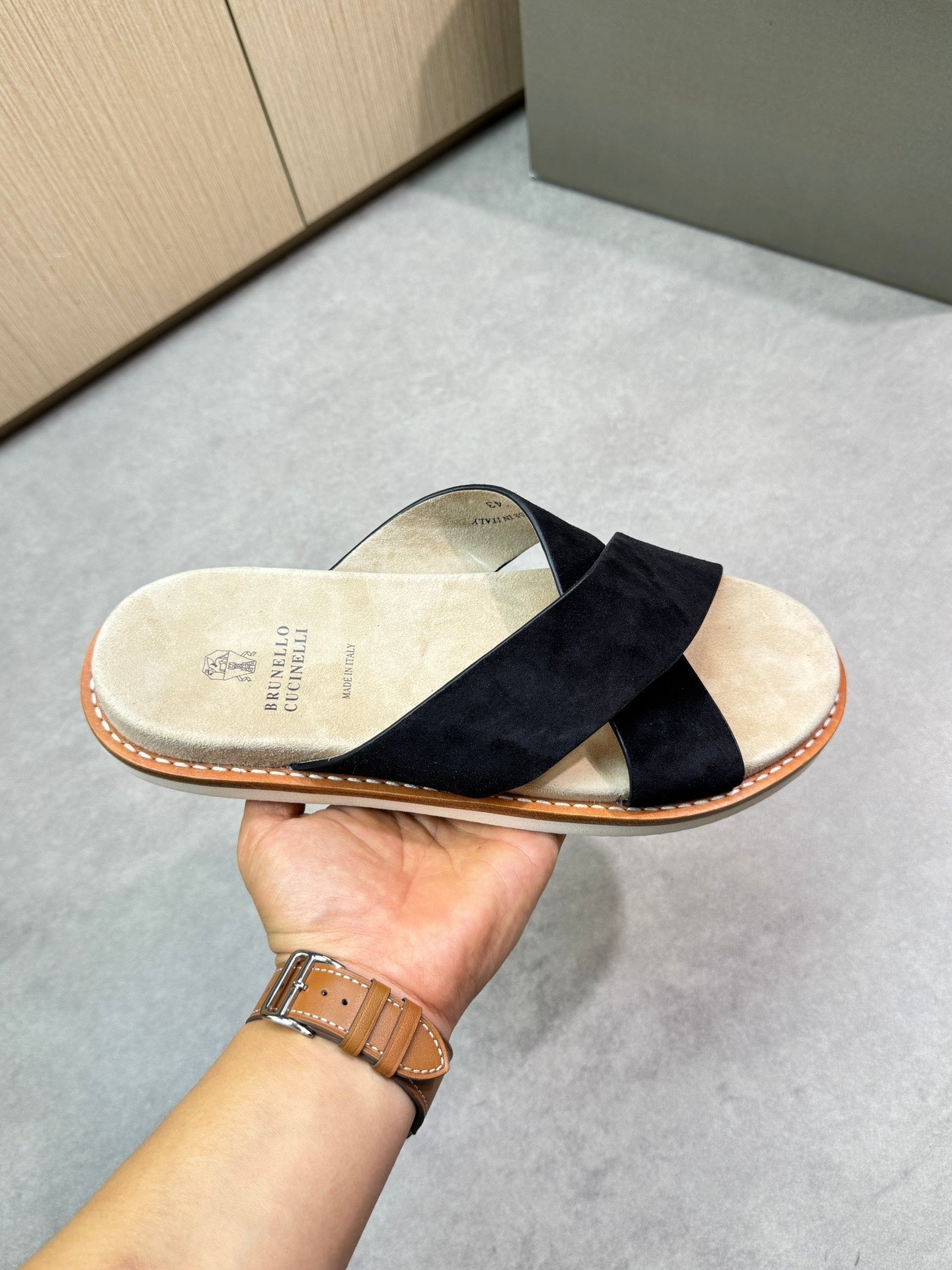 Brunello 25ss leather slippers