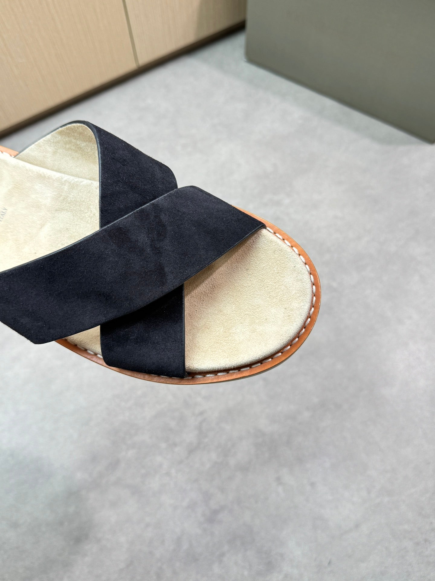 Brunello 25ss leather slippers