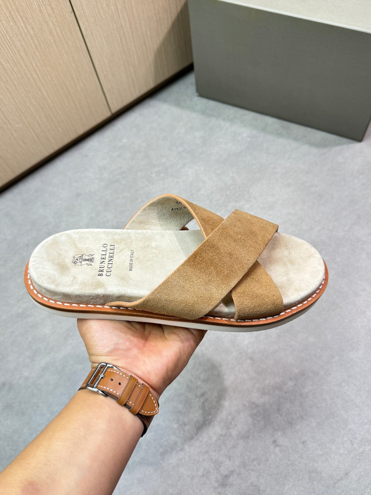 Brunello 25ss leather slippers