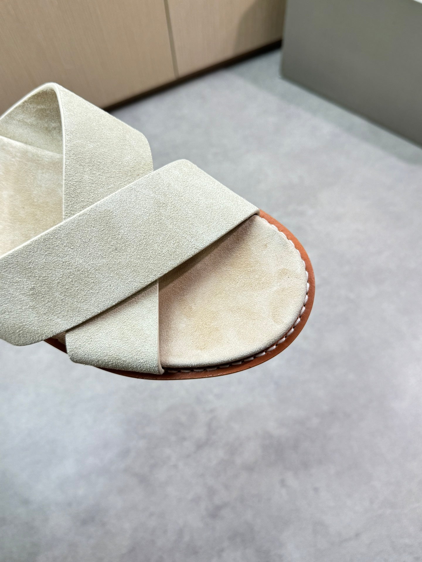 Brunello 25ss leather slippers