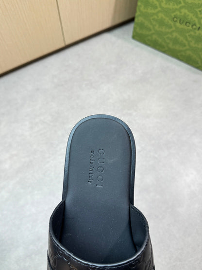 Guc 25ss leather slippers