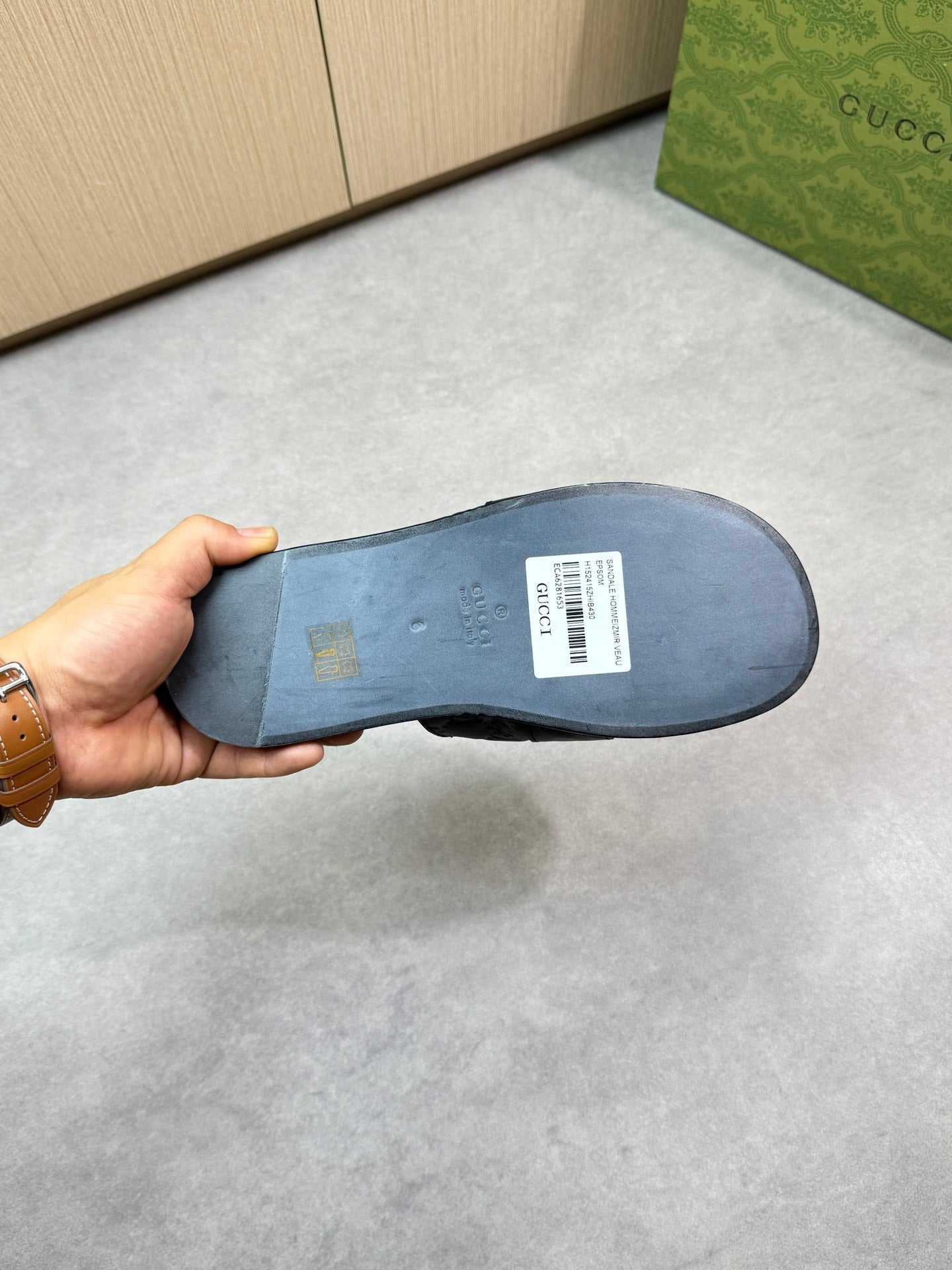 Guc 25ss leather slippers