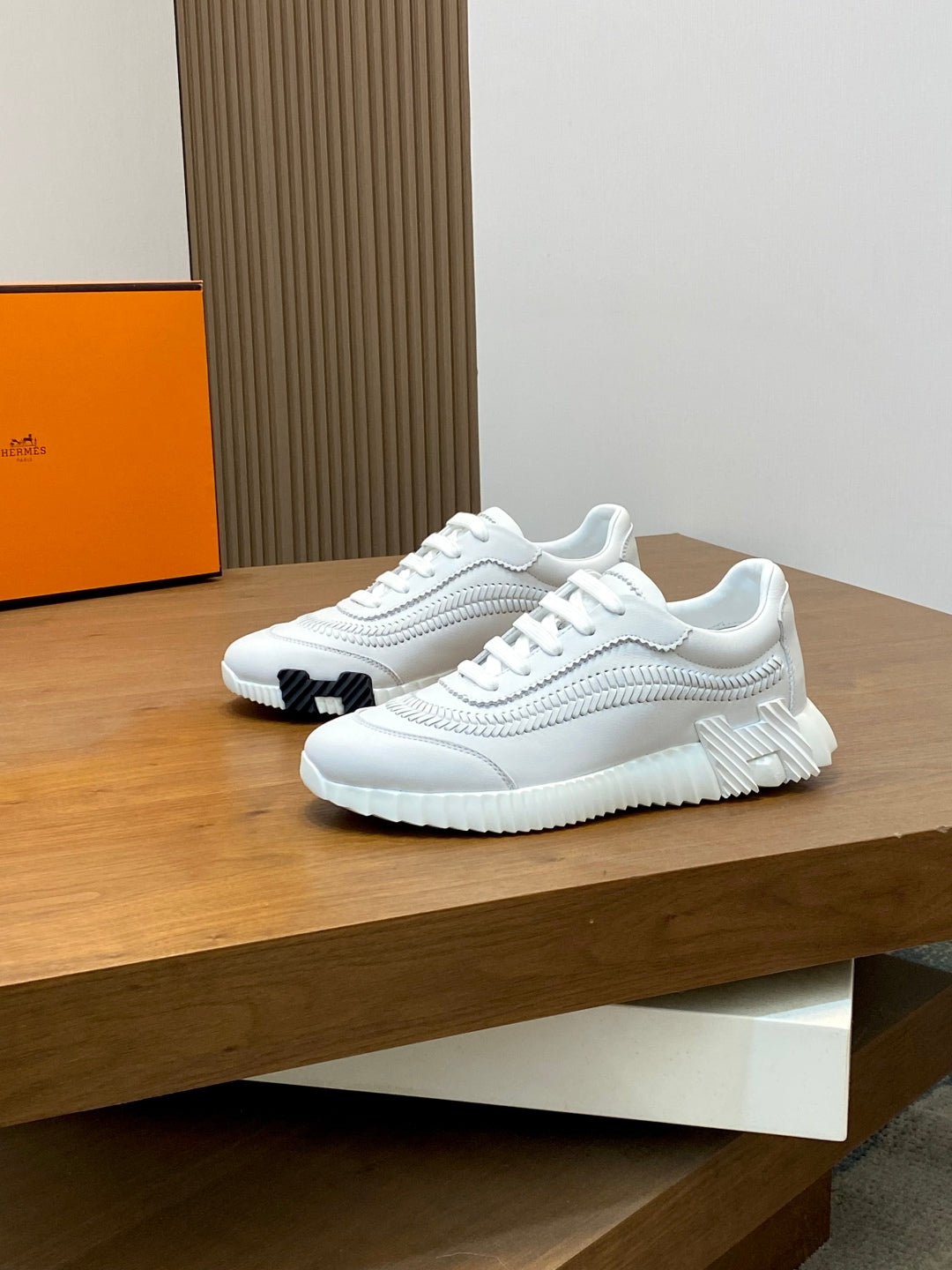 Herm leather sneakers