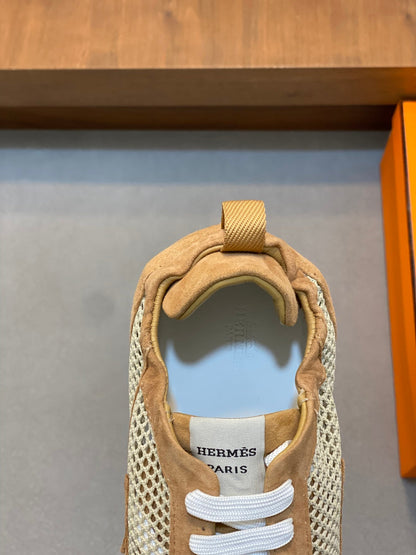 herm leather senaker