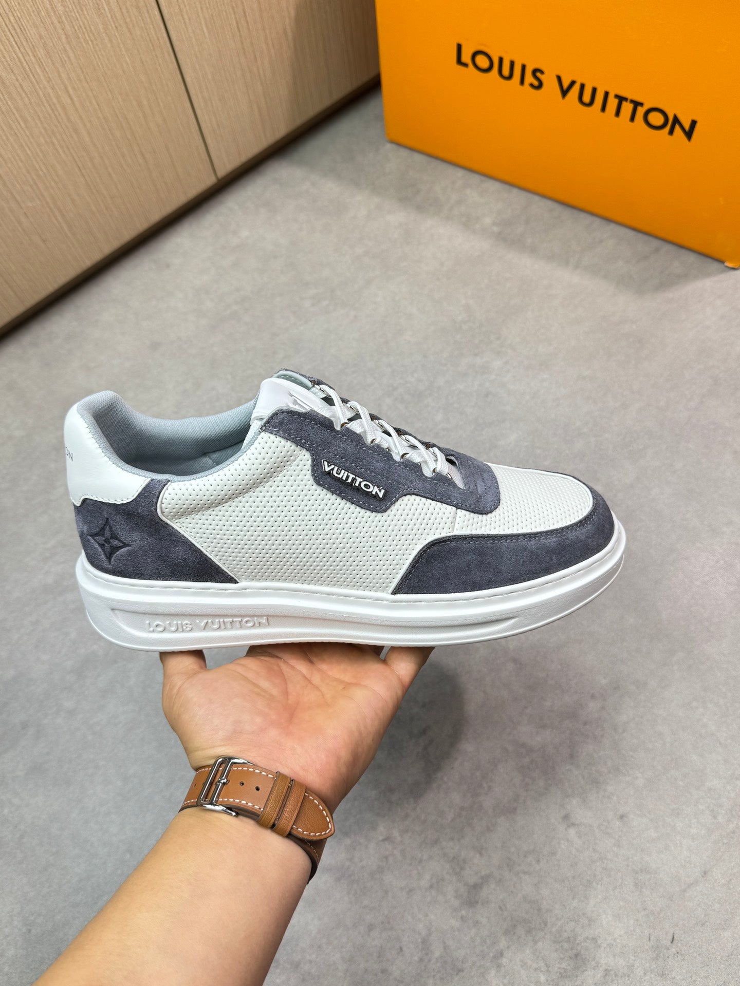 louis sneaker