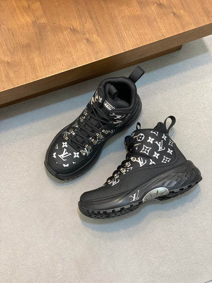 Louis discover sneakers