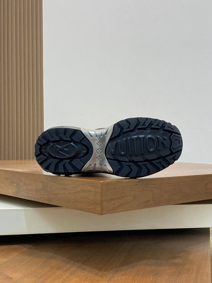 Louis discover sneakers