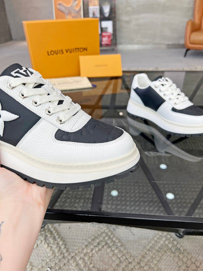 Louis leather sneaker