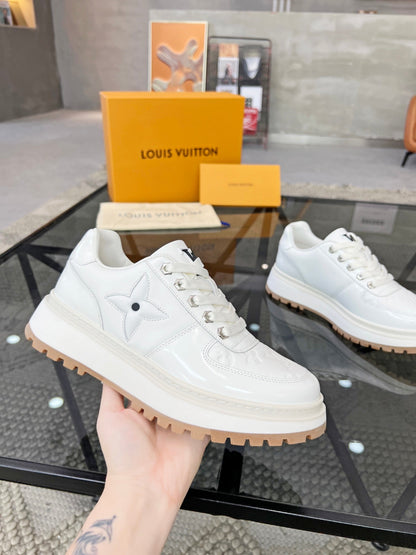 Louis leather sneaker