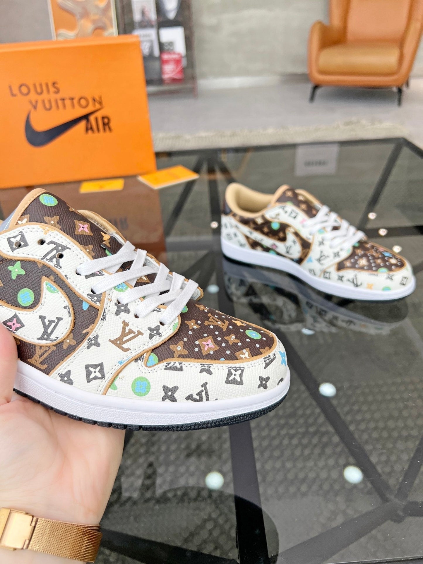 Louis sneakers