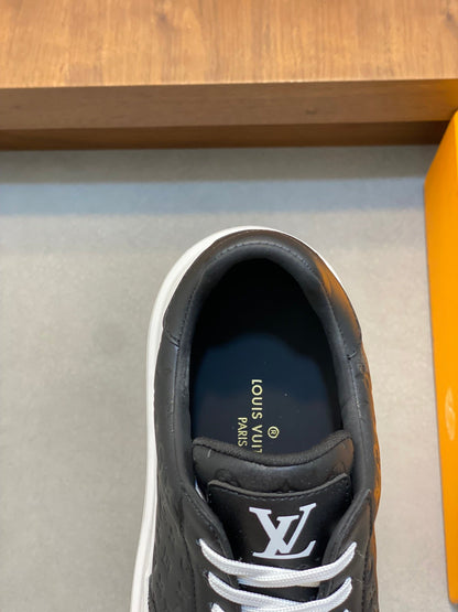 Louis leather sneaker