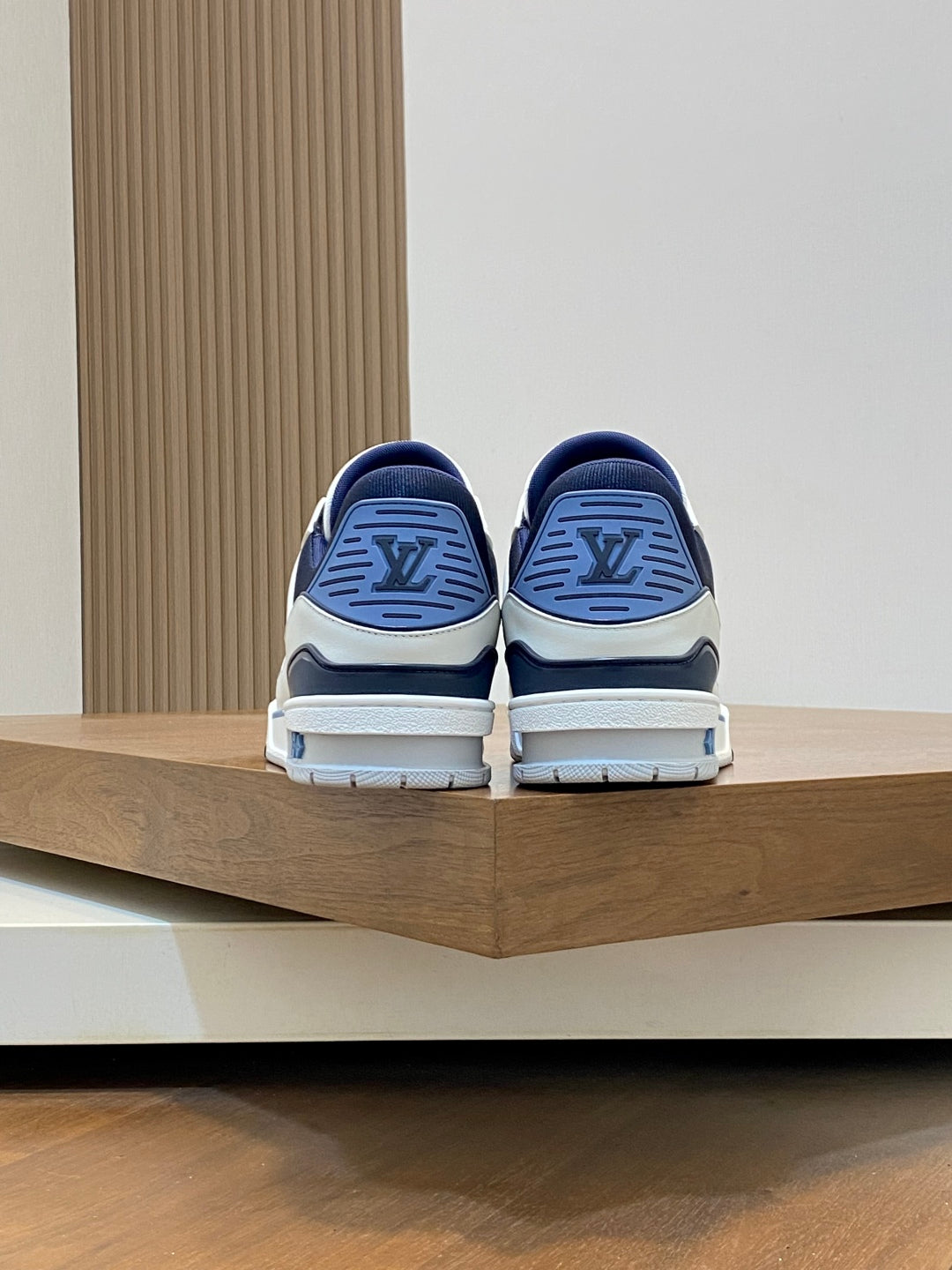 Louis 25fw sneaker shoe