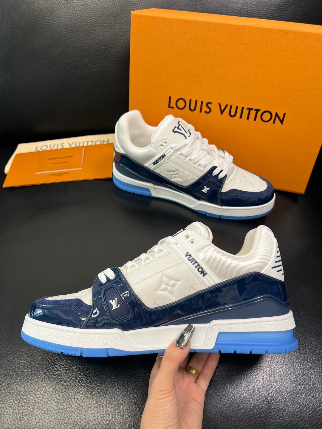 Louis 25fw all-match sneakers