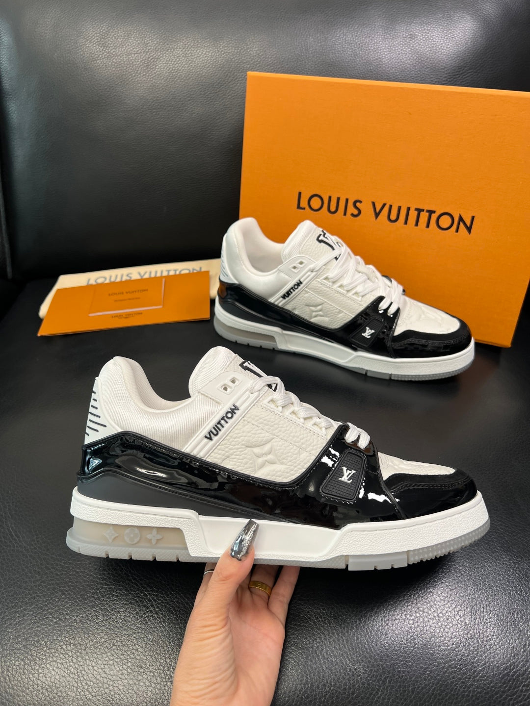 Louis 25fw all-match sneakers