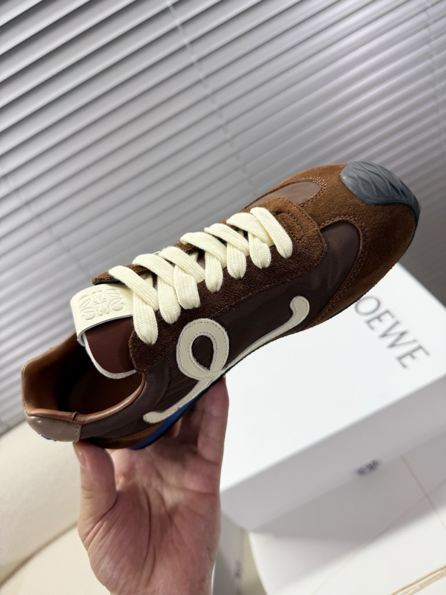 Loe 25fw all-match shoe