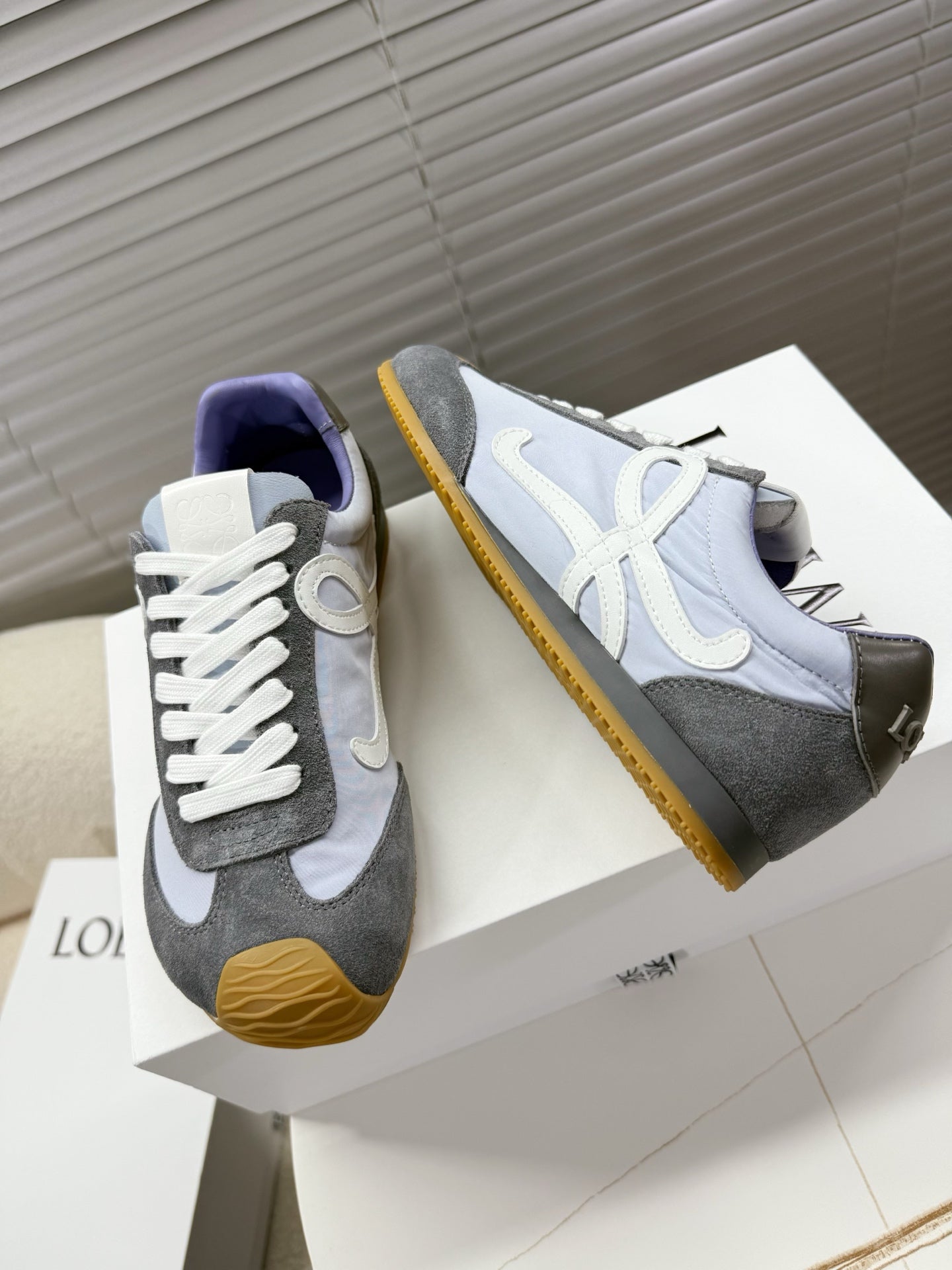 Loe 25fw all-match shoe