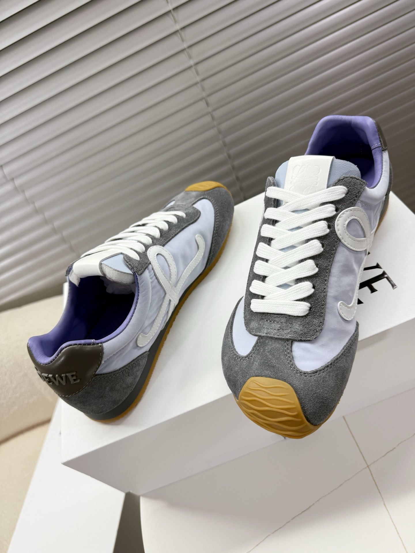 Loe 25fw all-match shoe