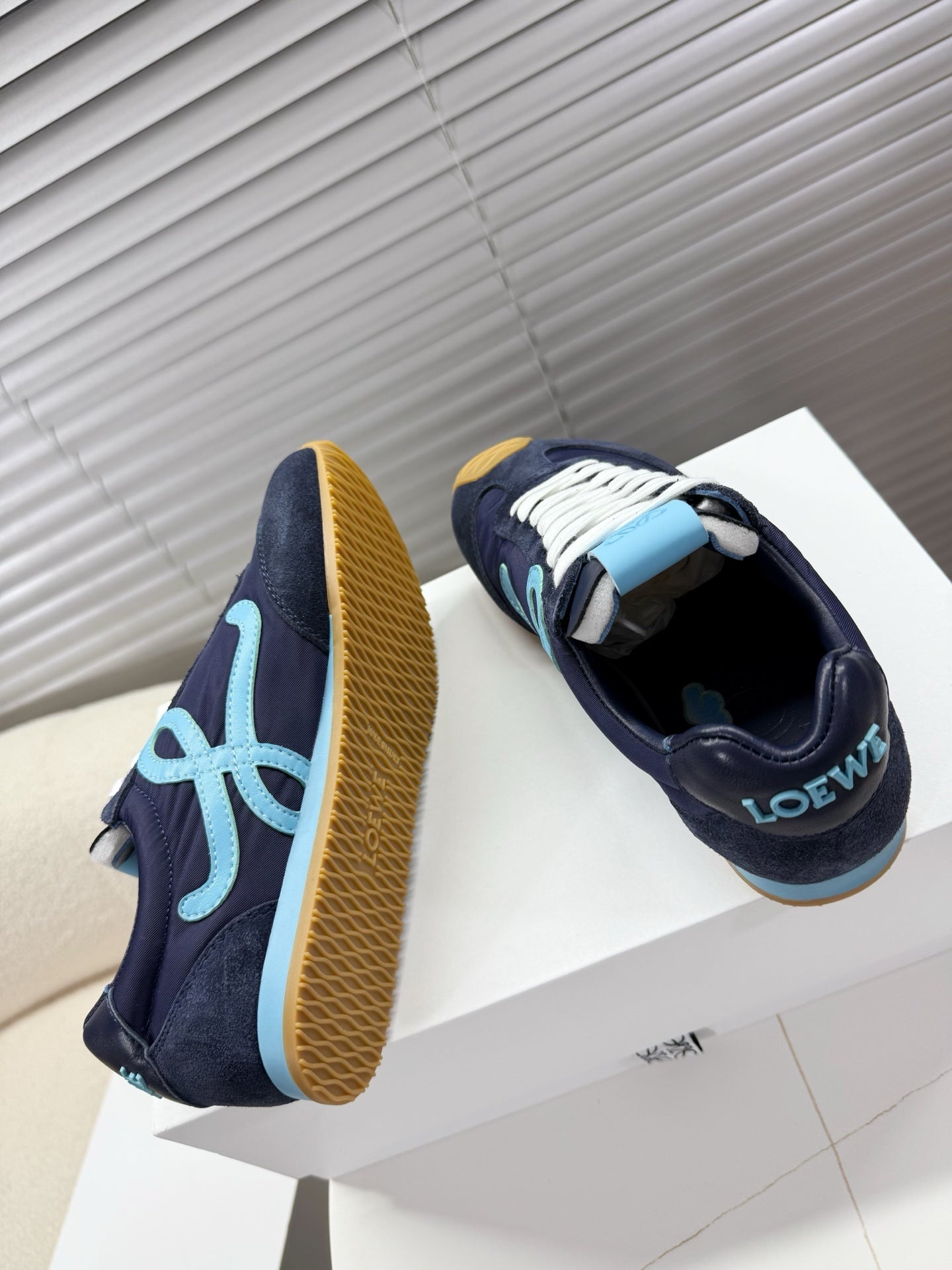 Loe 25fw all-match shoe