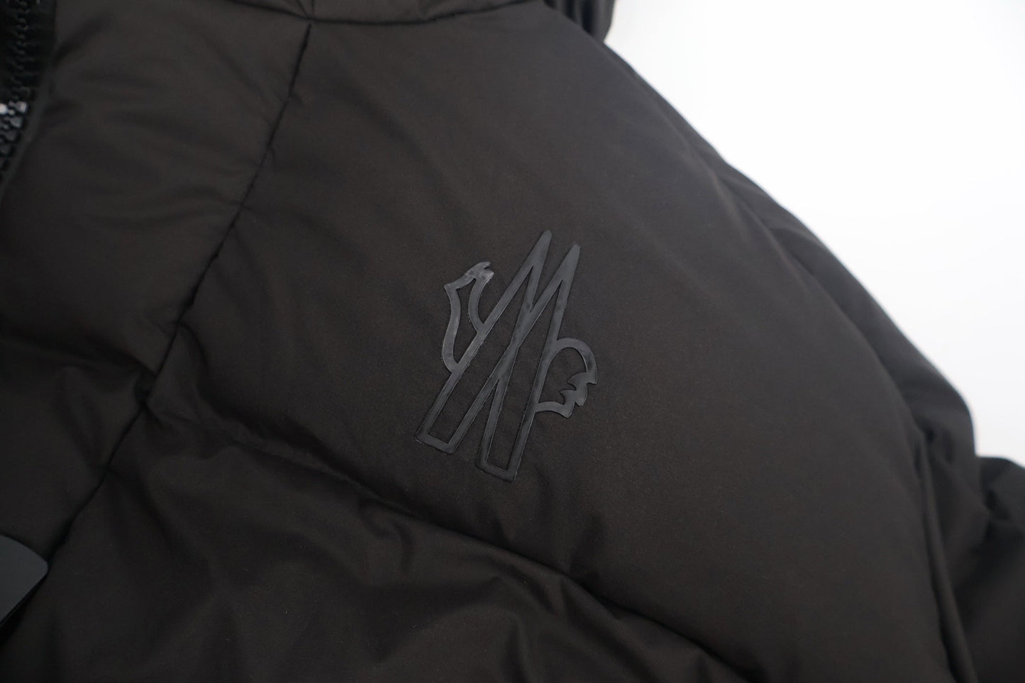 Mon 25fw down jacket