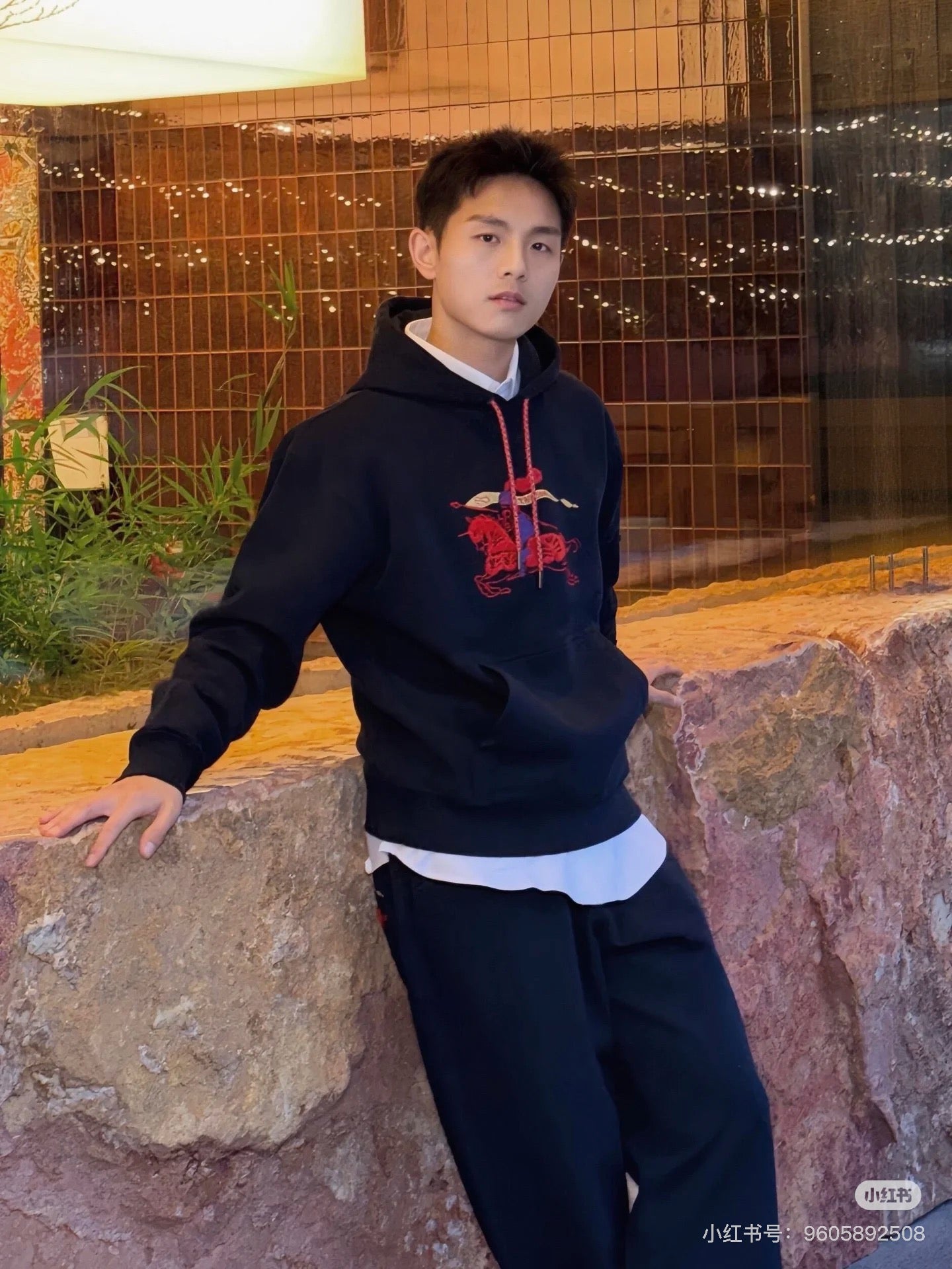 Bur 25fw embroidered hoodie