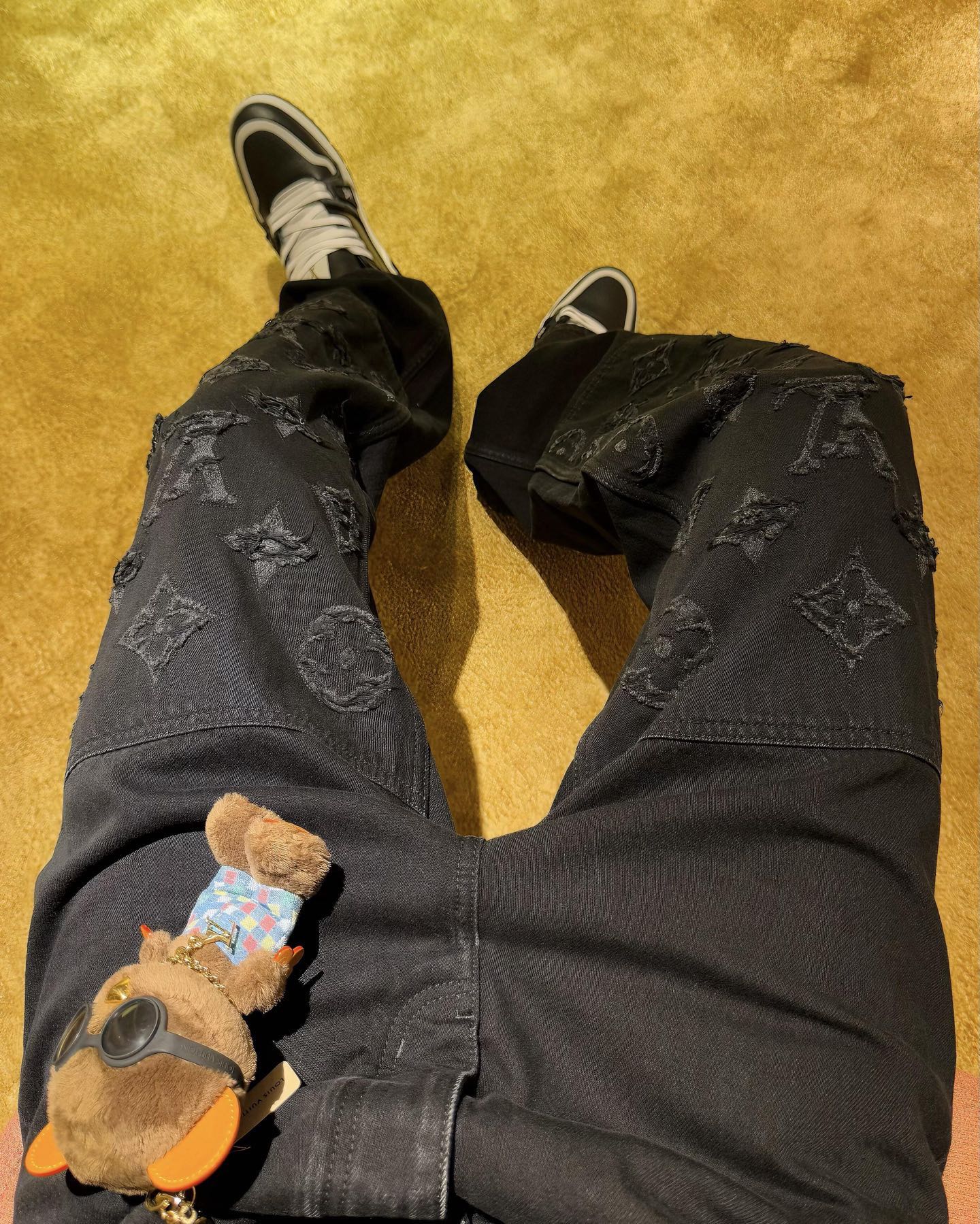 Louis 25fw disterss jeans