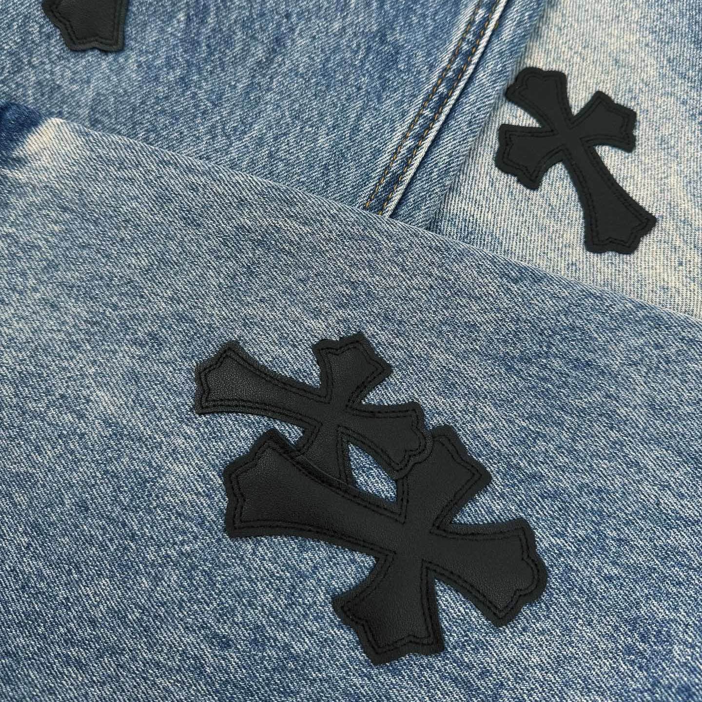 Chrome logo patch jeans