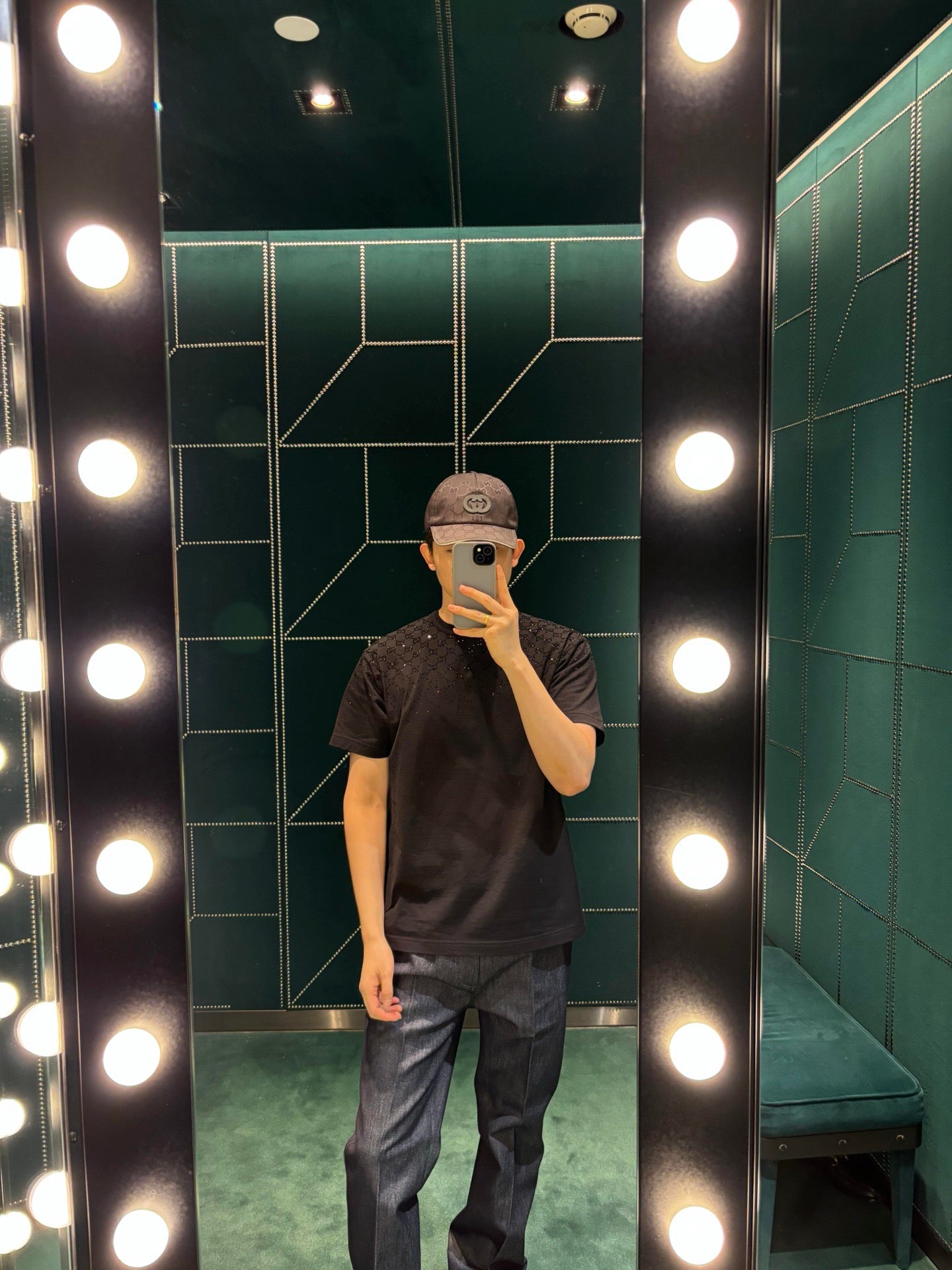 Guc rhinstone t-shirt