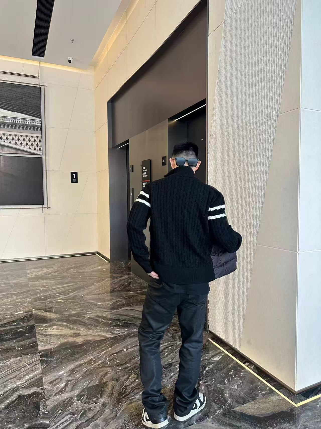 Mon hybrid down jacket