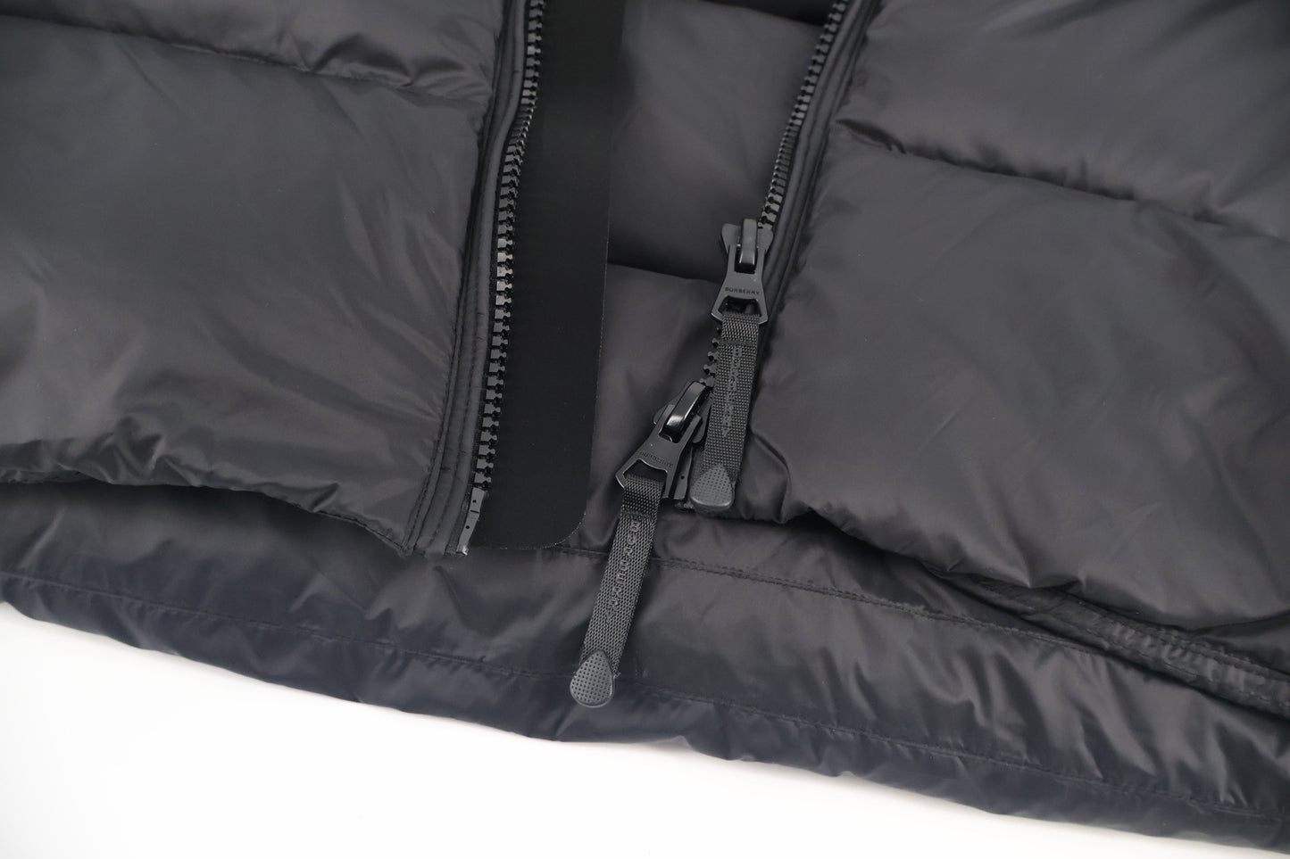 Bur hooded down jacket