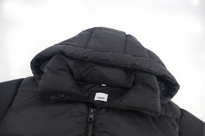 Bur hooded down jacket