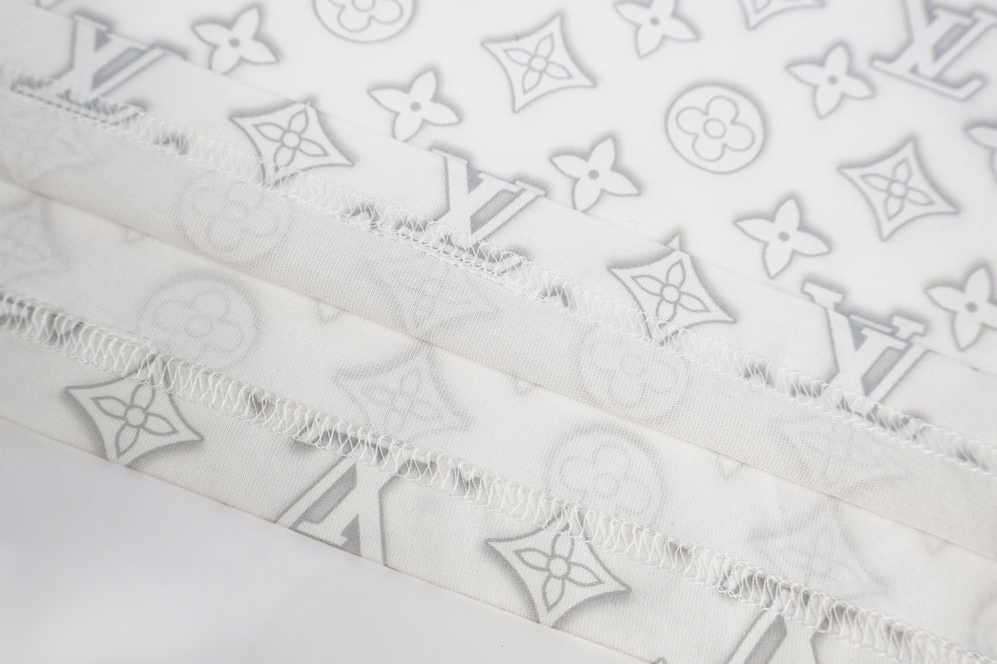 Louis all-over print t-shirt